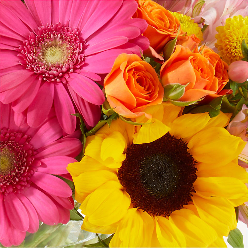 Florist Original Mixed Bouquet – Blooming Flowers, Mobile AL