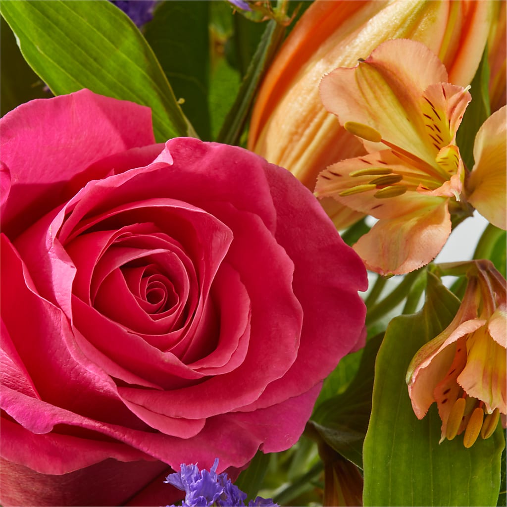 Joyful Bouquet –  Blooming Flowers, Mobile AL